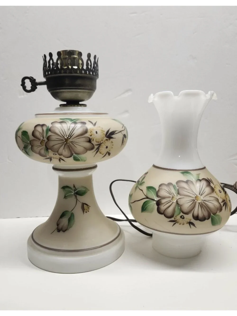 Tiered Vintage GWTW Glass Lamp Mid-Century Milk Glass Gone With the Wind